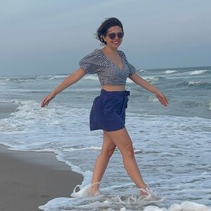 puff sleeve gingham blouse